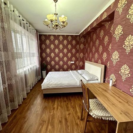 Hostel 4U Bishkek Exterior photo