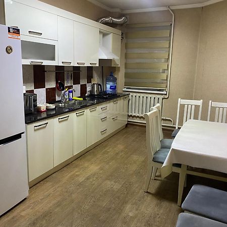 Hostel 4U Bishkek Exterior photo
