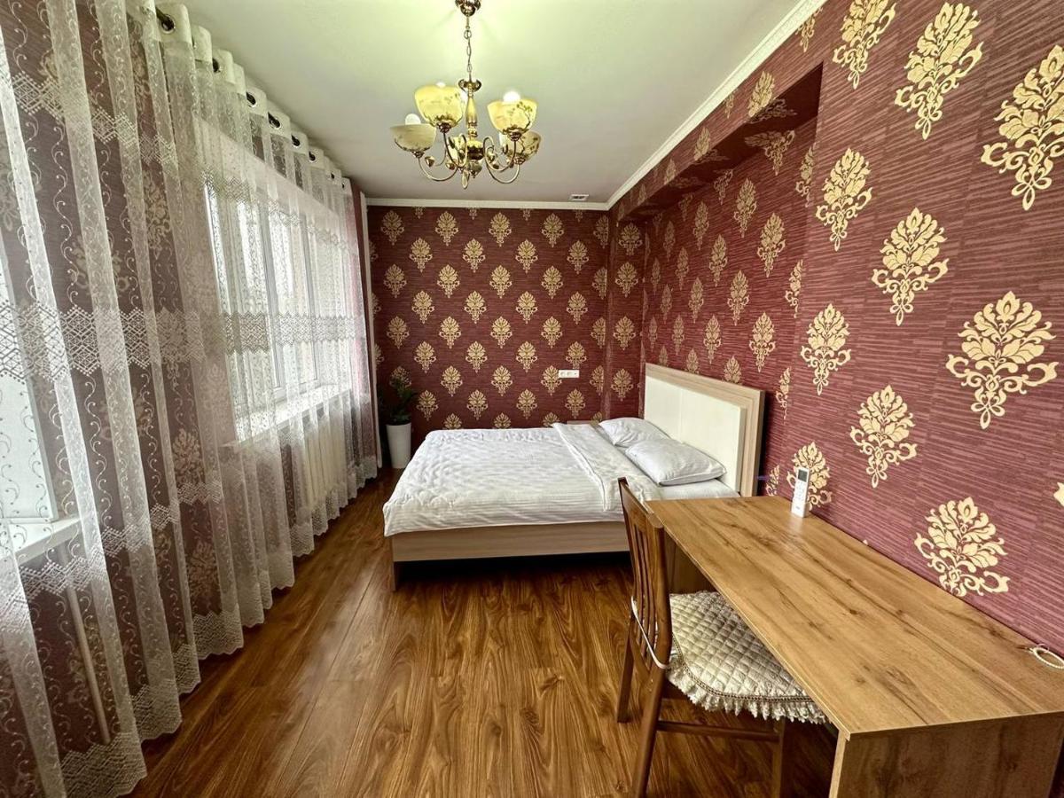 Hostel 4U Bishkek Exterior photo