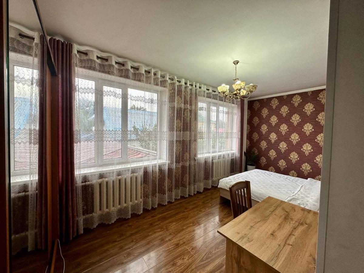 Hostel 4U Bishkek Exterior photo
