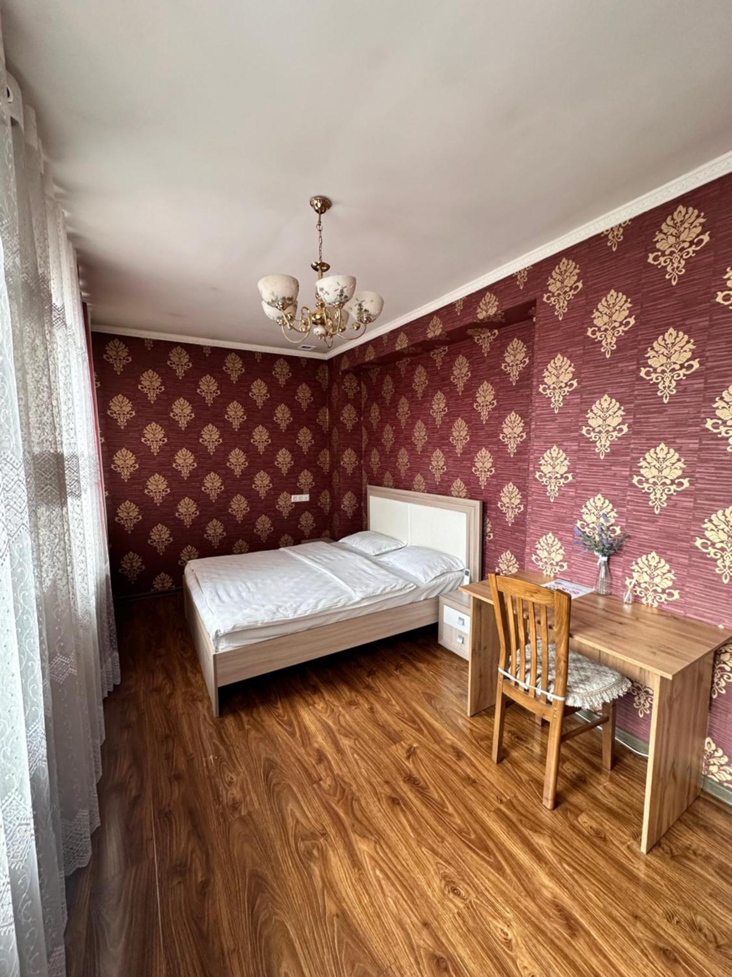 Hostel 4U Bishkek Exterior photo