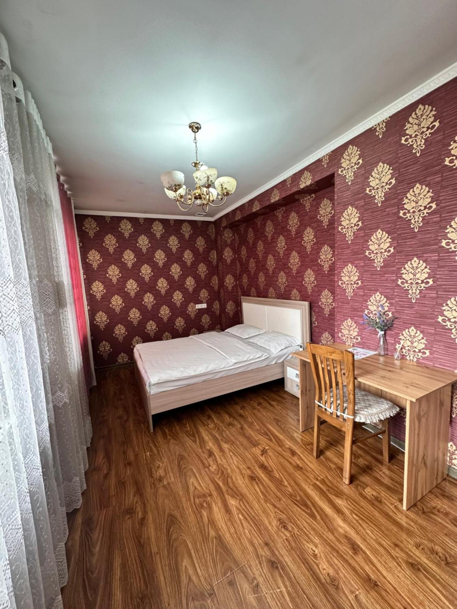 Hostel 4U Bishkek Exterior photo