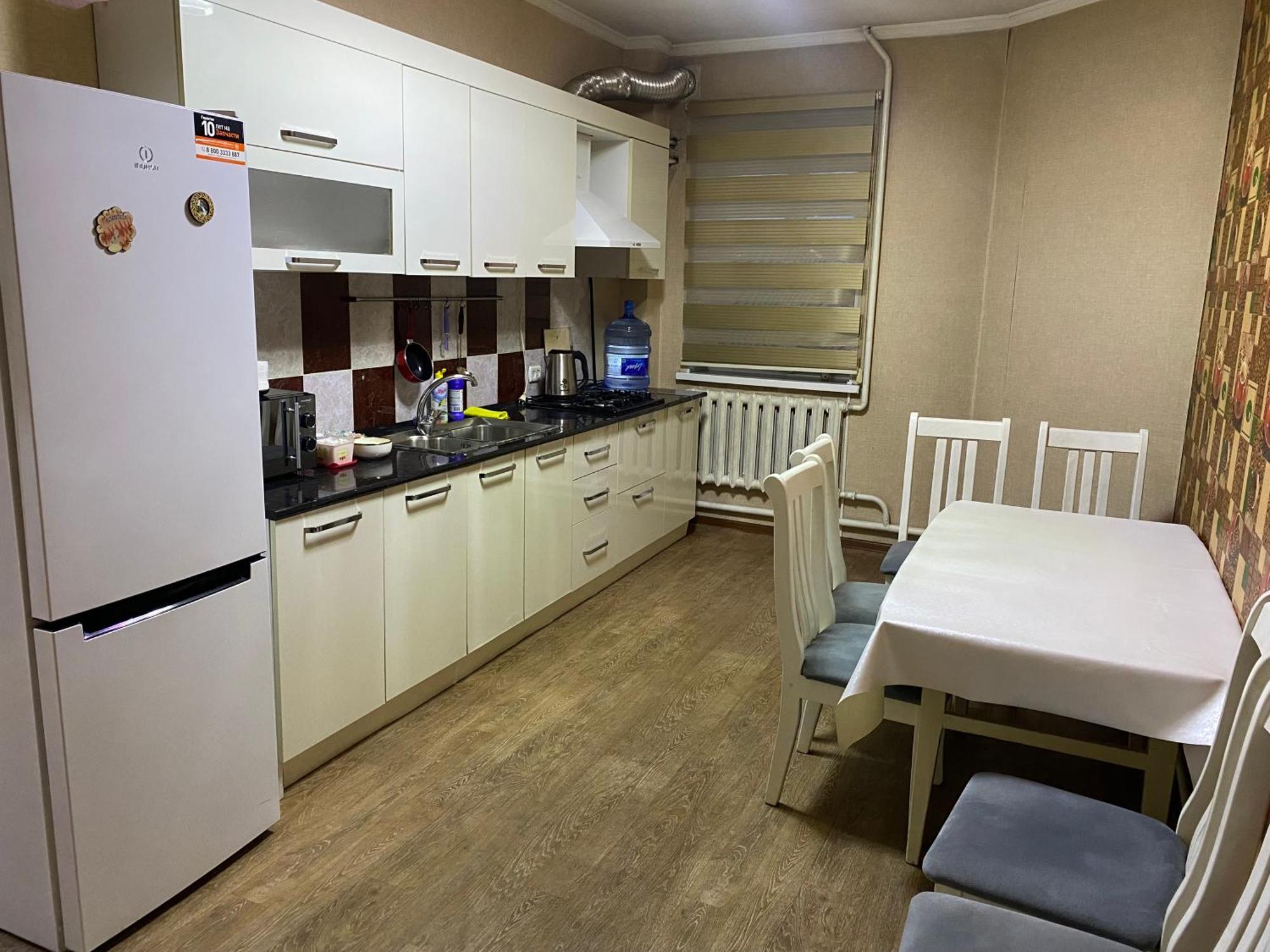 Hostel 4U Bishkek Exterior photo
