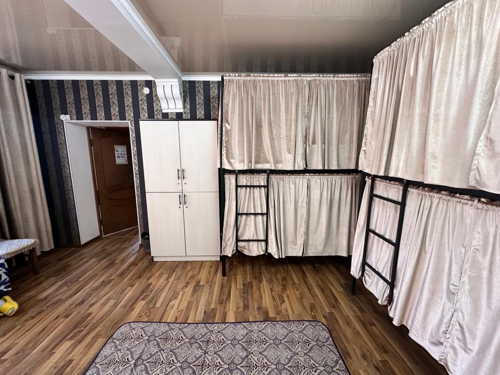 Hostel 4U Bishkek Exterior photo